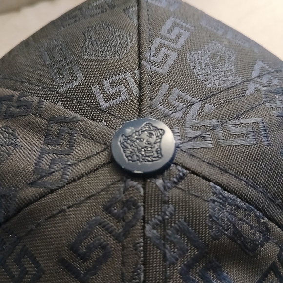 Versace Black Cap with Medusa Logo - Picture 9 of 15